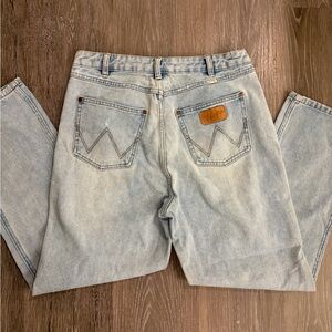 Wrangler Billabong Light Wash Straight Jeans
